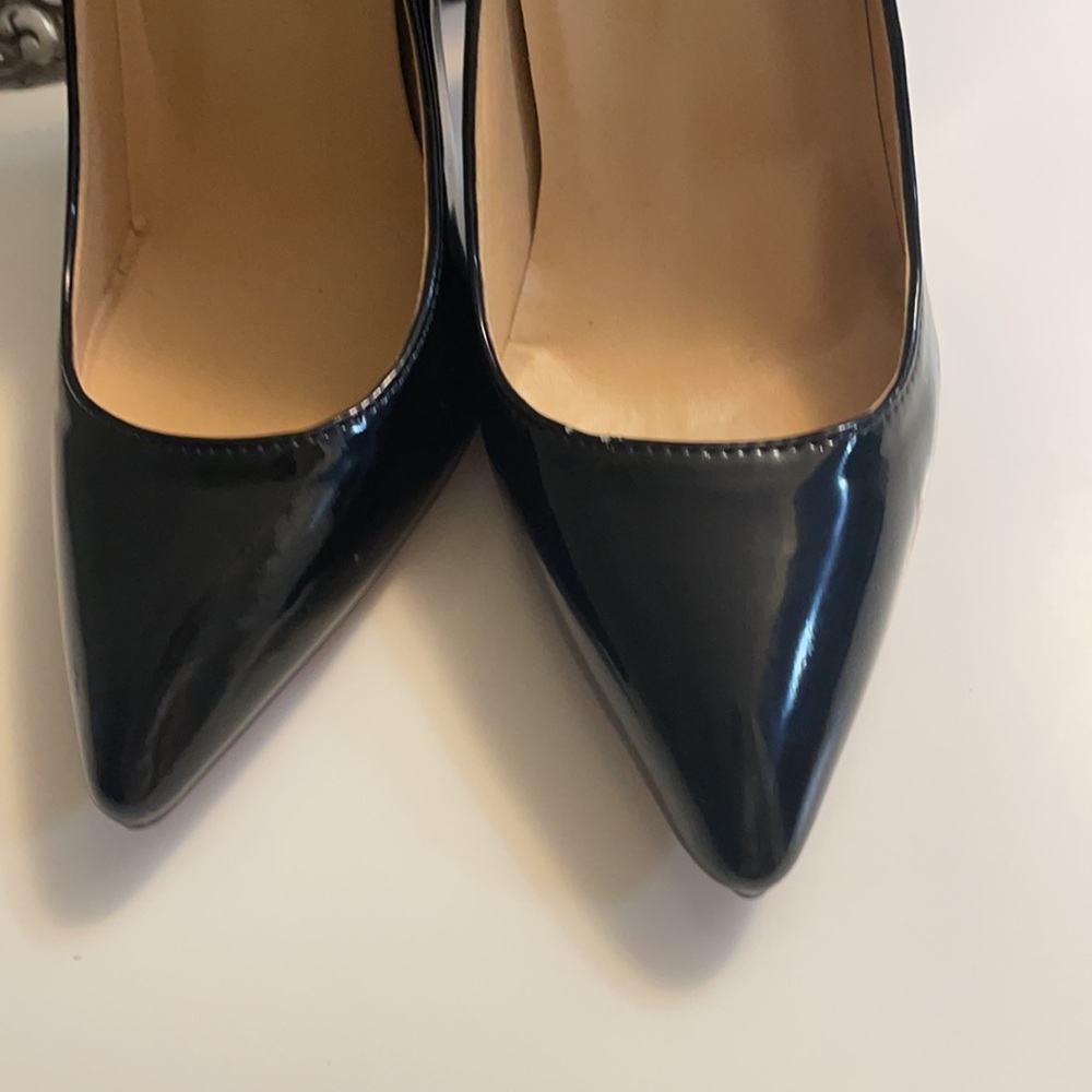 Hells - Picture 5 of 6